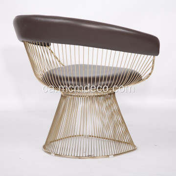 Replica de la cadira de menjador d’acer inoxidable de Warren Platner